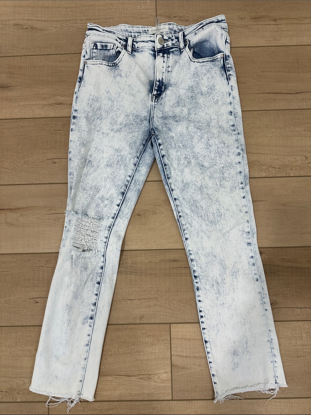 Risen Jeans Straight Leg Acid Wash Women's Jeans in Light Blue - Classic Casual